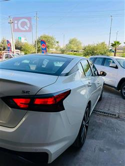 نيسان ألتيما